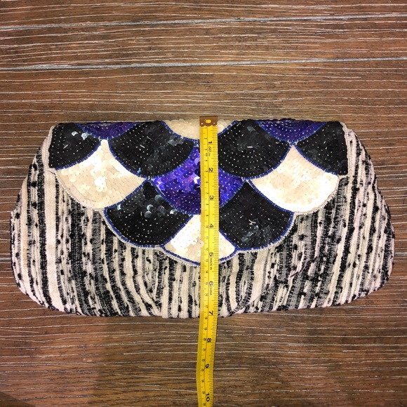 Sequined clutch - Picture 5 of 6